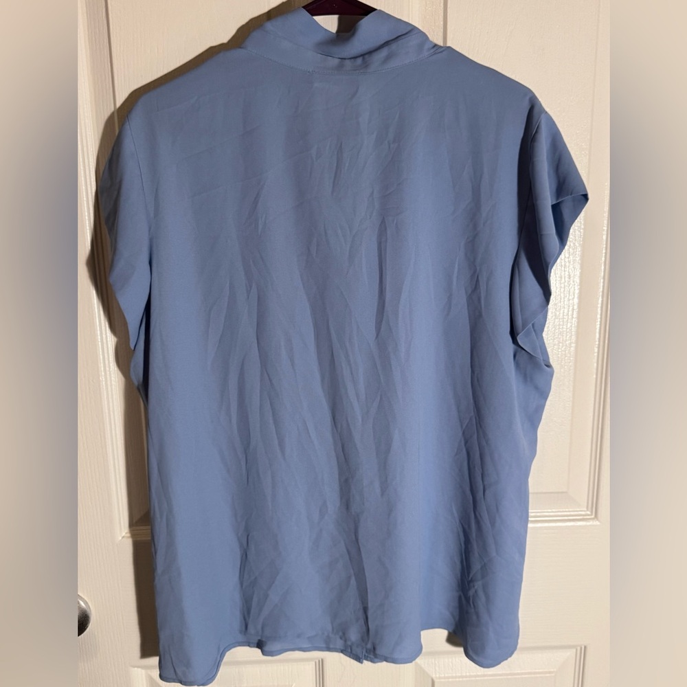 Calvin Klein Women's Soft Blue Blouse - Picture 3 of 3